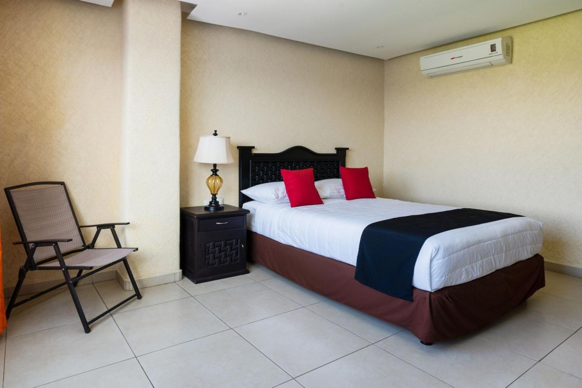 Capital O Hotel Los Caracoles, Acapulco Ngoại thất bức ảnh