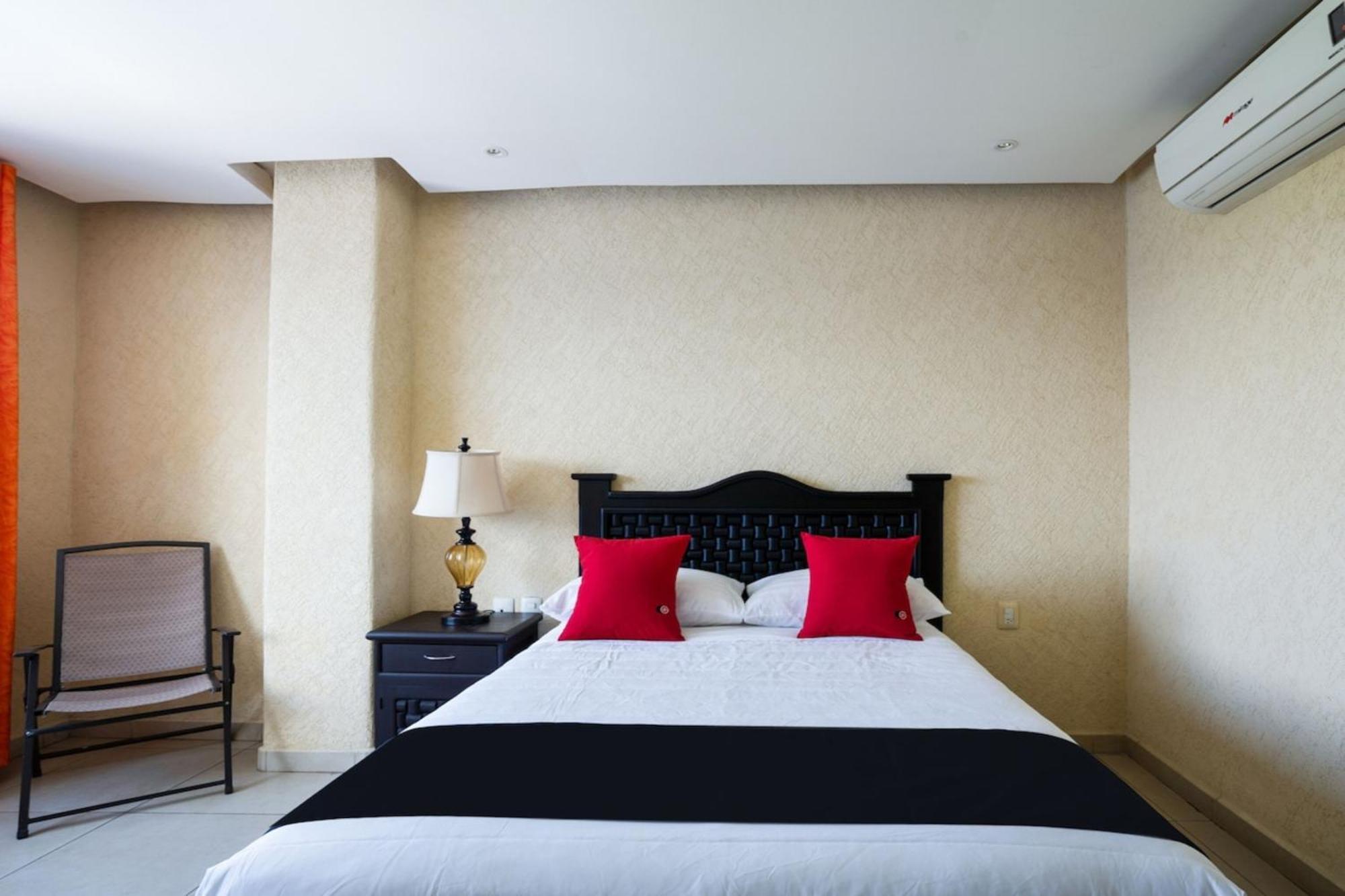 Capital O Hotel Los Caracoles, Acapulco Ngoại thất bức ảnh